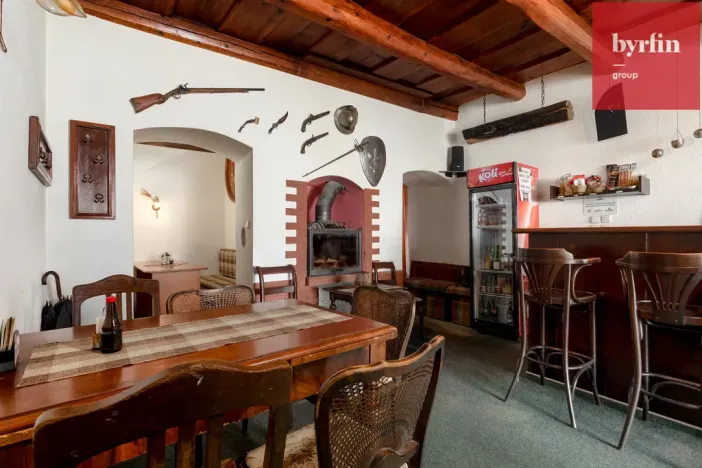 Prodej restaurace, Budišov nad Budišovkou, náměstí Republiky, 510 m2