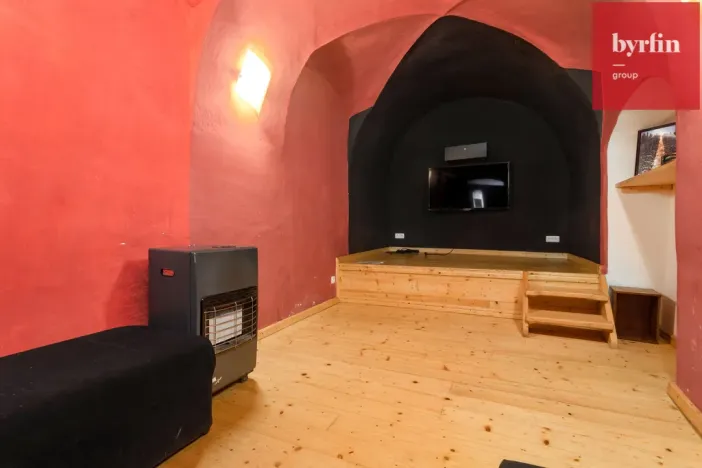 Prodej restaurace, Budišov nad Budišovkou, náměstí Republiky, 510 m2