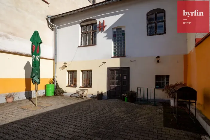 Prodej restaurace, Budišov nad Budišovkou, náměstí Republiky, 510 m2