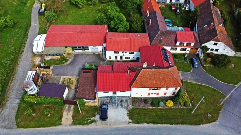 Prodej ubytování, Dešov, 2827 m2