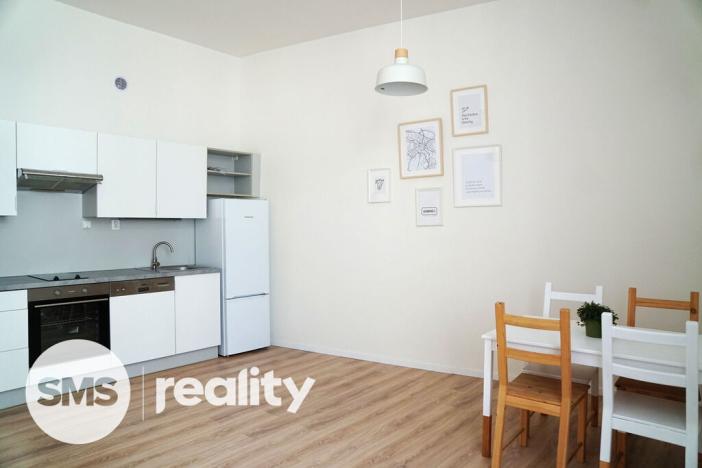 Pronájem bytu 2+kk, Opava, Lazebnická, 43 m2