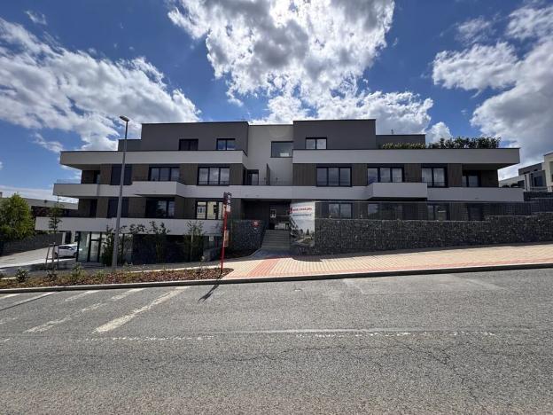Pronájem bytu 1+kk, Praha - Velká Chuchle, Na hvězdárně, 36 m2