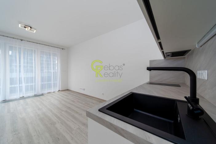 Pronájem bytu 1+kk, Praha - Hloubětín, Poděbradská, 32 m2