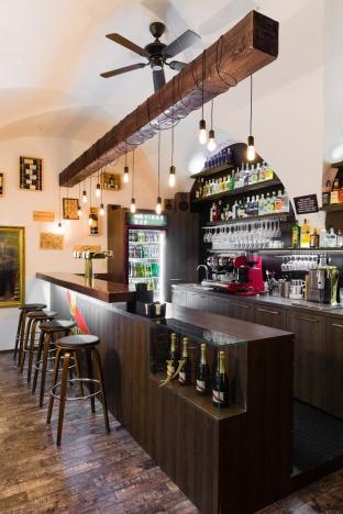 Pronájem restaurace, Olomouc, Dolní náměstí, 53 m2