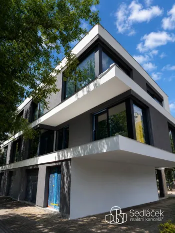Prodej bytu 1+kk, Praha - Modřany, Na Cikorce, 37 m2