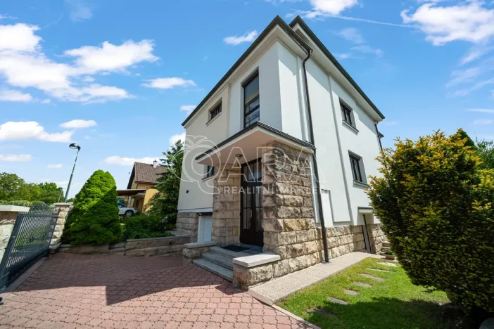 Prodej vícegeneračního domu, Lázně Bělohrad, Tyršova, 247 m2