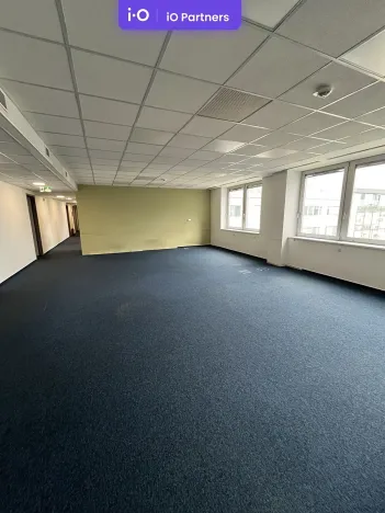 Pronájem kanceláře, Praha - Smíchov, Plzeňská, 360 m2