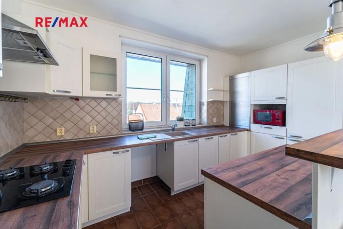 Prodej bytu 6+kk a větší, Střelice, Ant. Smutného, 235 m2