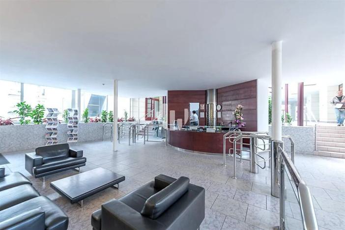 Pronájem kanceláře, Praha - Karlín, Sokolovská, 218 m2