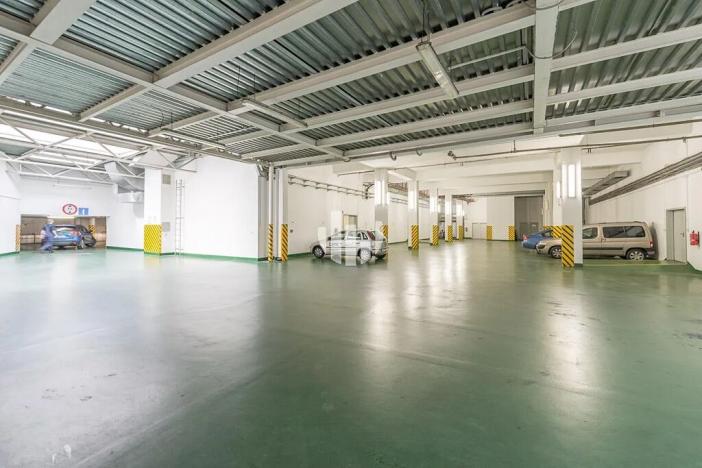 Pronájem kanceláře, Praha - Karlín, Sokolovská, 312 m2