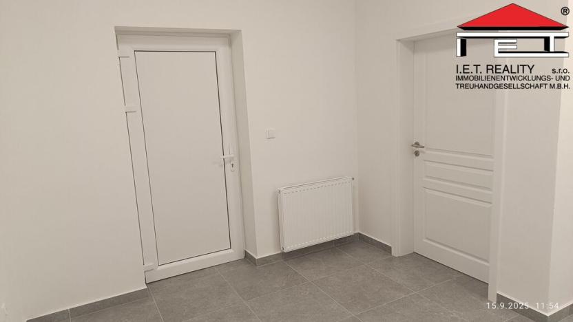 Pronájem obchodního prostoru, Opava, Olomoucká, 212 m2