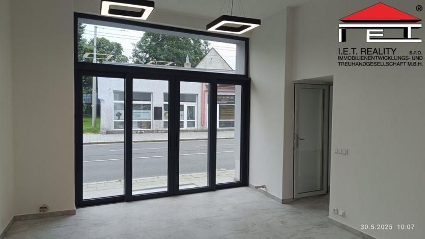 Pronájem obchodního prostoru, Opava, Olomoucká, 127 m2