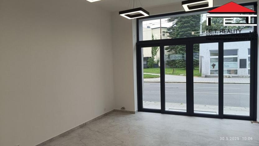 Pronájem obchodního prostoru, Opava, Olomoucká, 33 m2