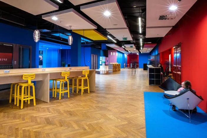 Pronájem kanceláře, Brno, Holandská, 1233 m2