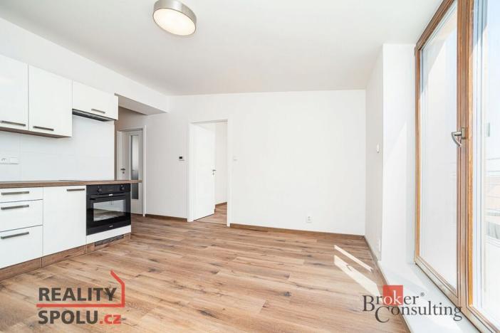 Pronájem bytu 2+kk, Praha - Žižkov, Baranova, 41 m2