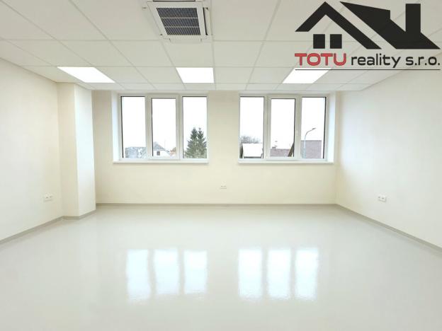 Pronájem kanceláře, Jaroměř, Jezbinská, 28 m2