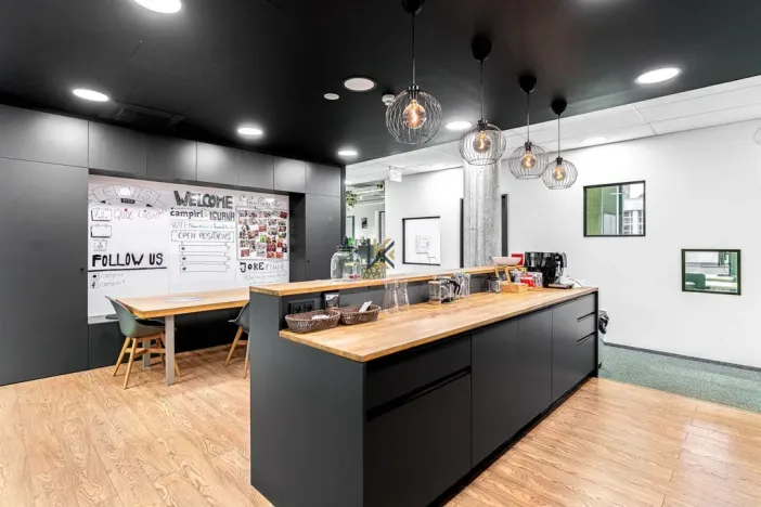 Pronájem kanceláře, Praha - Smíchov, Nádražní, 539 m2