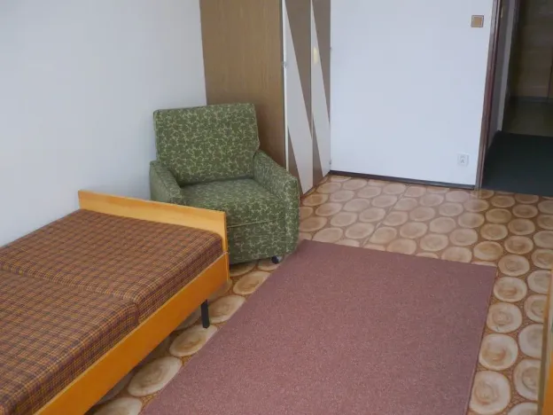 Pronájem pokoje, Praha - Uhříněves, Přátelství, 13 m2