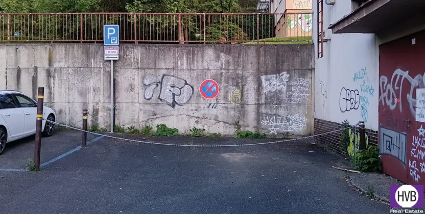 Pronájem komerčního pozemku, Praha, Pod Balkánem, 35 m2