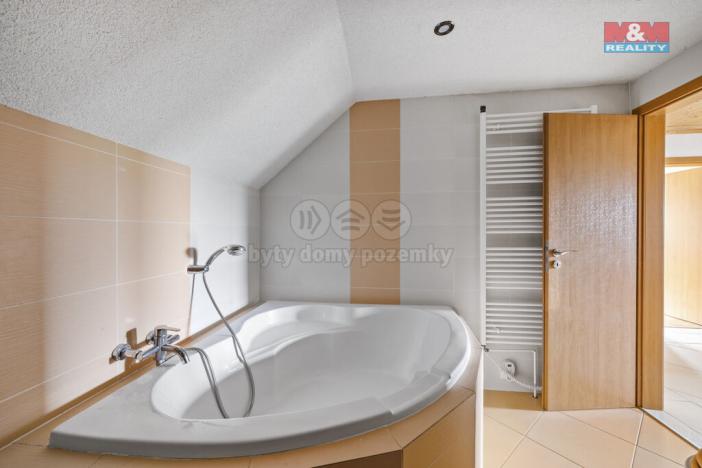 Prodej rodinného domu, Borová, 370 m2