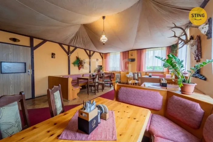 Prodej restaurace, Horní Město - Rešov, 600 m2