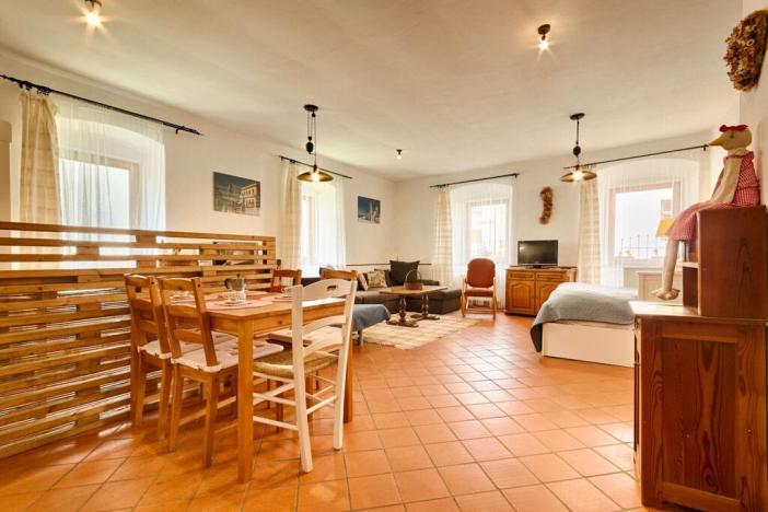 Prodej rodinného domu, Číměř, 429 m2