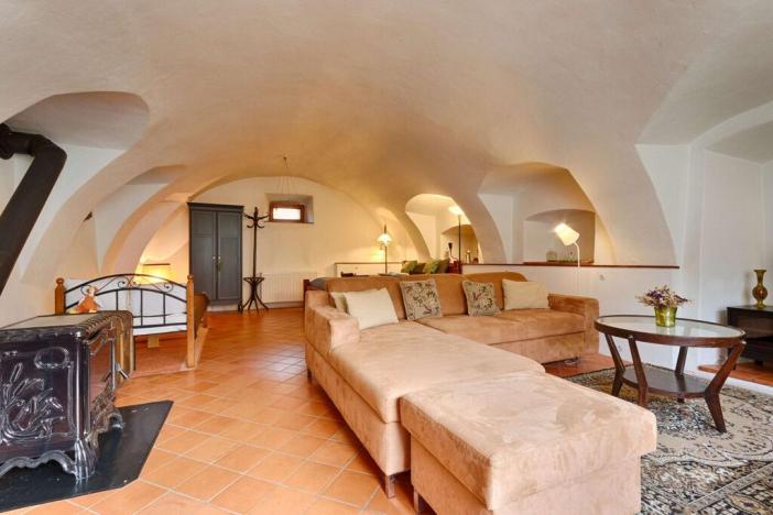 Prodej rodinného domu, Číměř, 429 m2