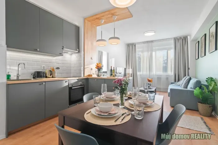 Pronájem bytu 2+kk, Praha - Vysočany, Kolbenova, 55 m2