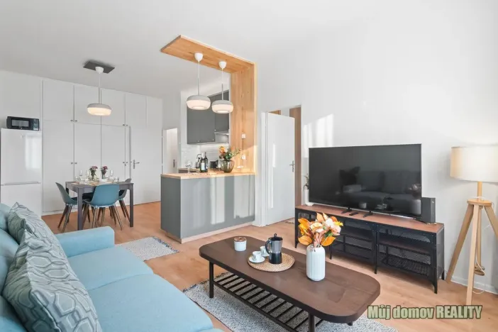 Pronájem bytu 2+kk, Praha - Vysočany, Kolbenova, 55 m2