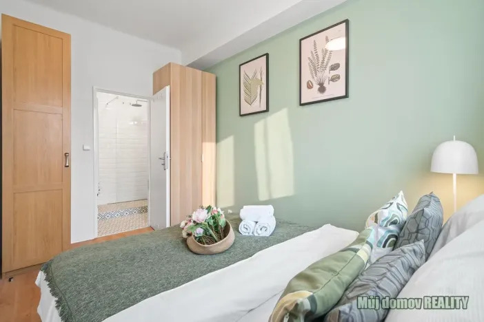 Pronájem bytu 2+kk, Praha - Vysočany, Kolbenova, 55 m2