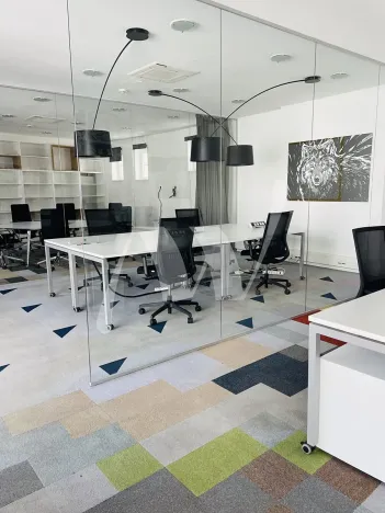 Pronájem kanceláře, Praha - Nové Město, Lazarská, 136 m2