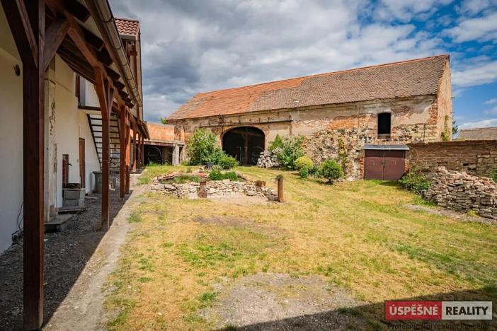 Prodej rodinného domu, Chožov, 737 m2