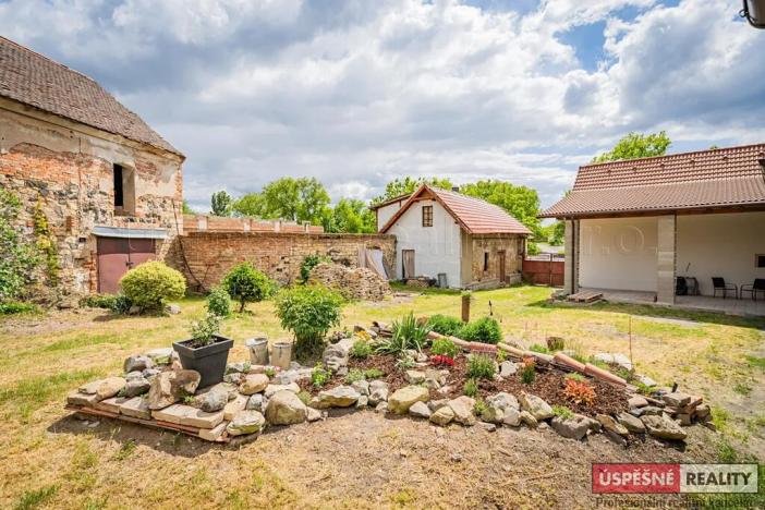 Prodej rodinného domu, Chožov, 737 m2