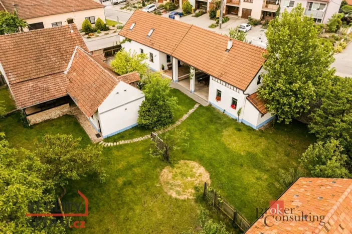 Prodej rodinného domu, Perná, 403 m2