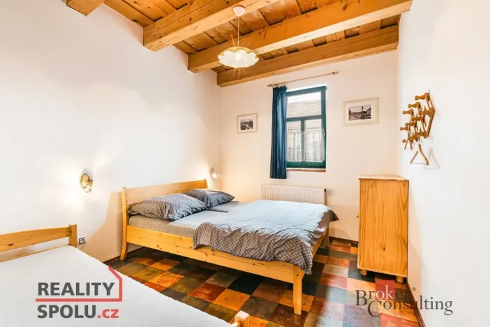 Prodej rodinného domu, Perná, 403 m2