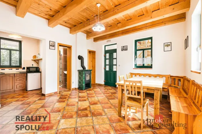 Prodej rodinného domu, Perná, 403 m2