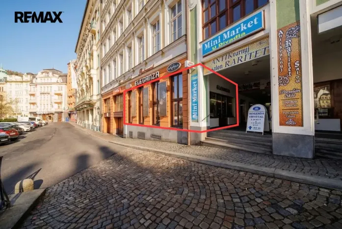 Prodej obchodního prostoru, Karlovy Vary, Divadelní náměstí, 115 m2