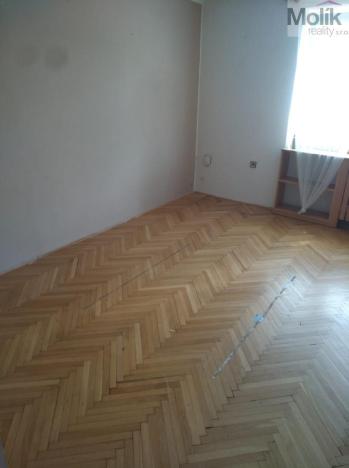 Prodej bytu 2+1, Meziboří, Okružní, 62 m2