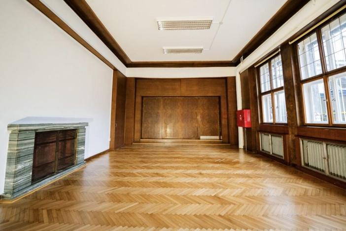 Pronájem obchodního prostoru, Sušice, náměstí Svobody, 188 m2