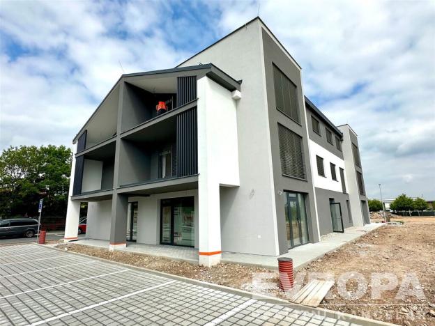 Prodej bytu 2+kk, Vysoký Újezd, Ke Kuchaři, 69 m2