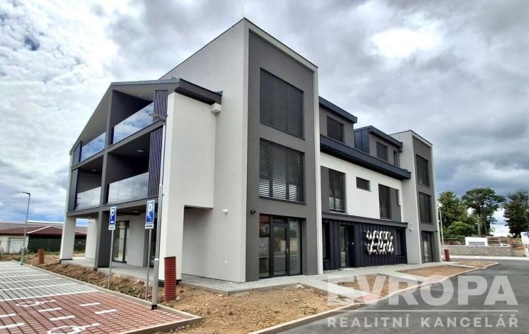 Prodej bytu 2+kk, Vysoký Újezd, Ke Kuchaři, 69 m2