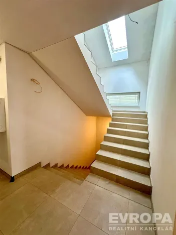 Prodej bytu 2+kk, Vysoký Újezd, 69 m2