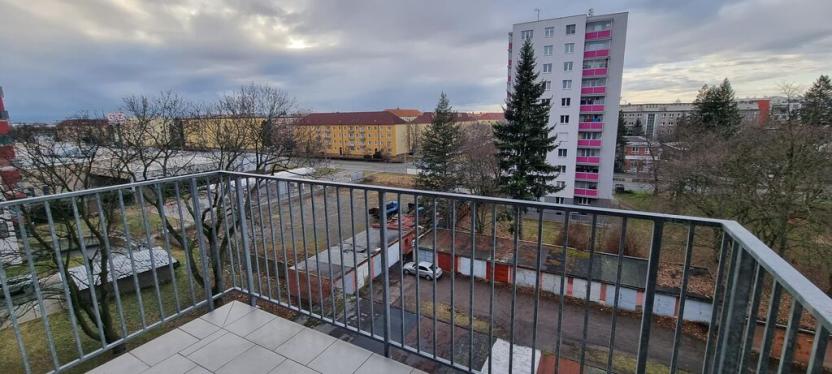 Pronájem bytu 2+kk, Pardubice - Zelené Předměstí, Pod Vinicí, 64 m2