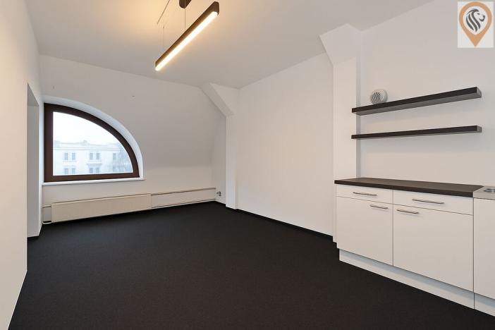 Pronájem kanceláře, Trutnov, Veleslavínova, 49 m2