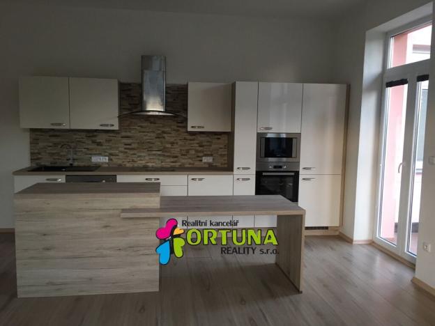 Pronájem bytu 2+kk, Kamenný Újezd, Na Dolech, 66 m2