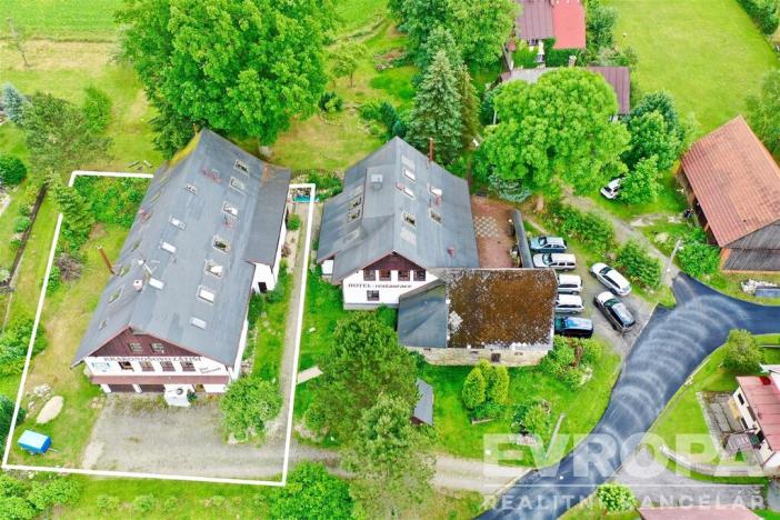 Prodej komerční nemovitosti, Poniklá, 1054 m2
