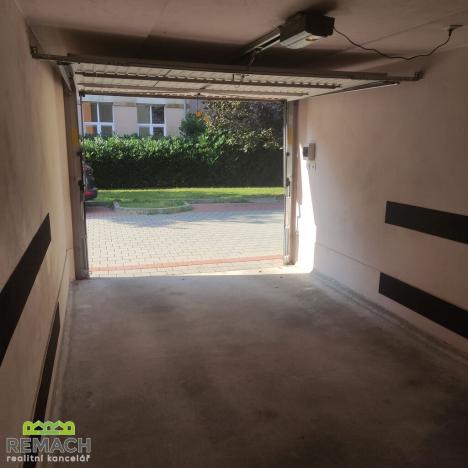 Pronájem garáže, Uherské Hradiště, Hudecká, 16 m2