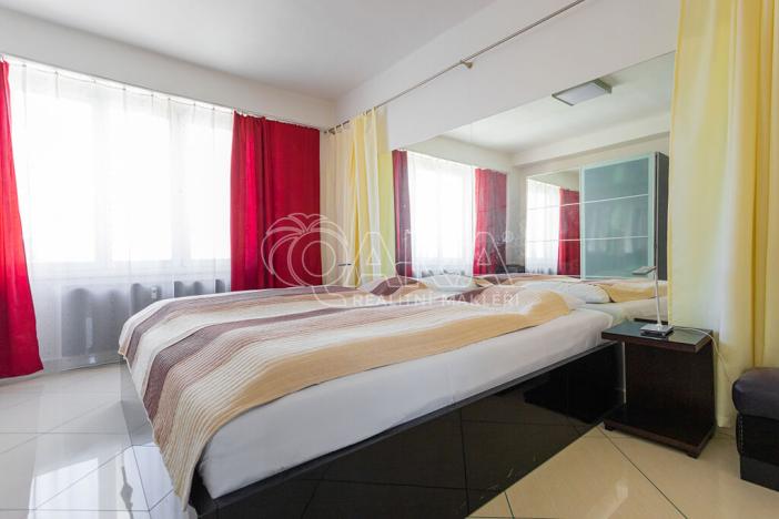 Pronájem bytu 2+1, Praha, Hollarovo náměstí, 77 m2