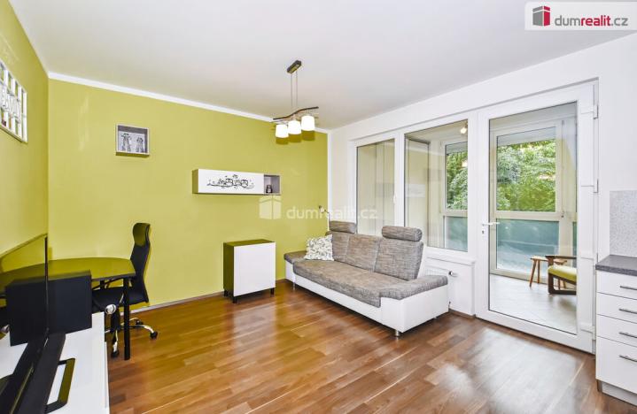 Prodej bytu 2+kk, Praha - Hloubětín, Nademlejnská, 38 m2