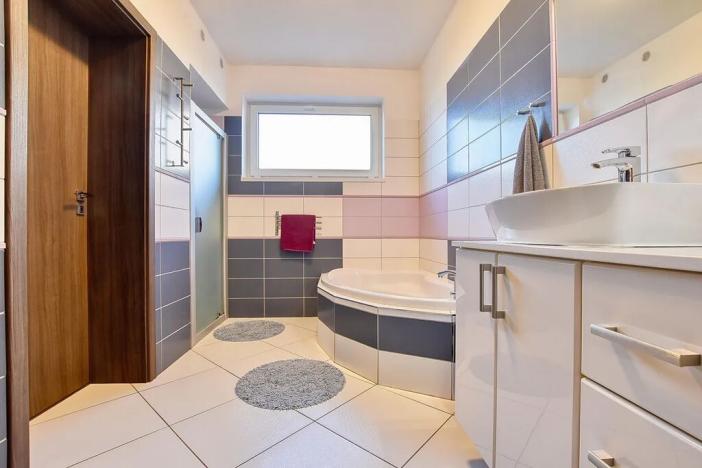 Prodej rodinného domu, Kožlí, 193 m2